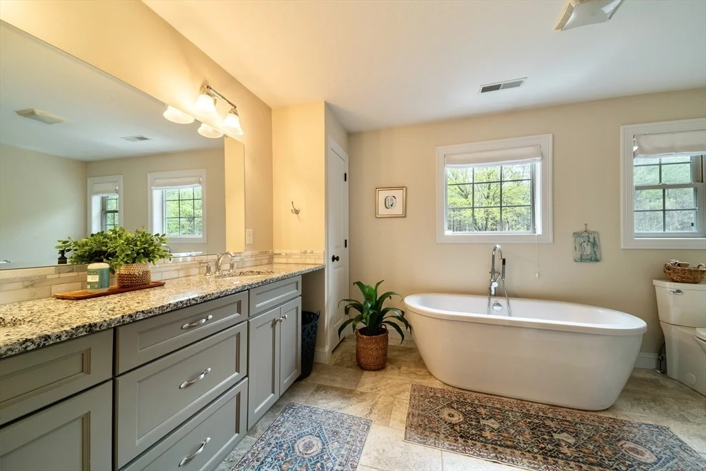 Photo of 249 Sylvester Rd