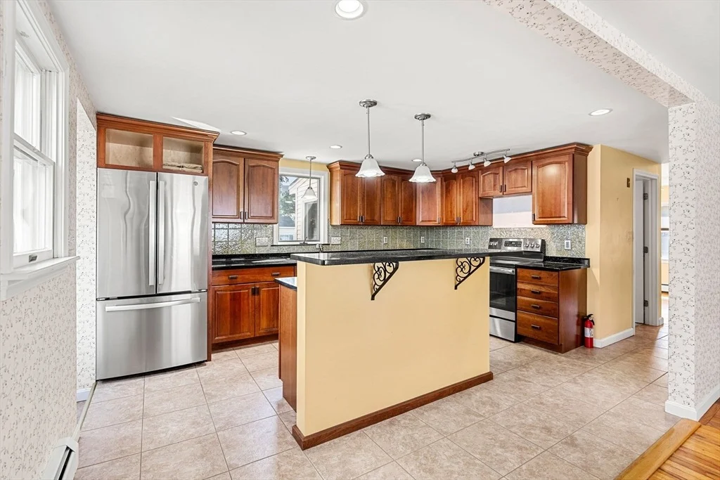 Photo of 16 Marion Ave