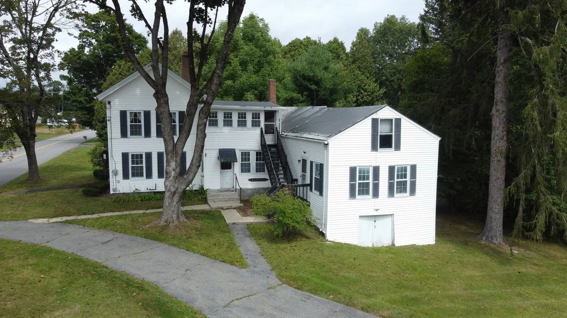 Photo of 1386 Pleasant St