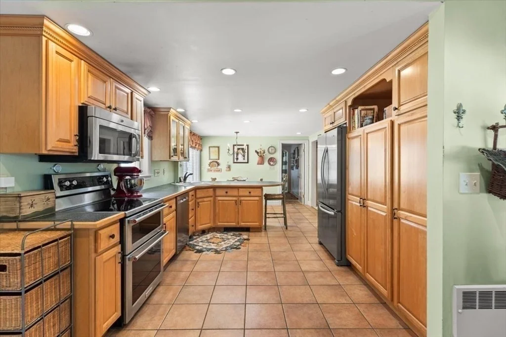 Photo of 15 Felch Rd