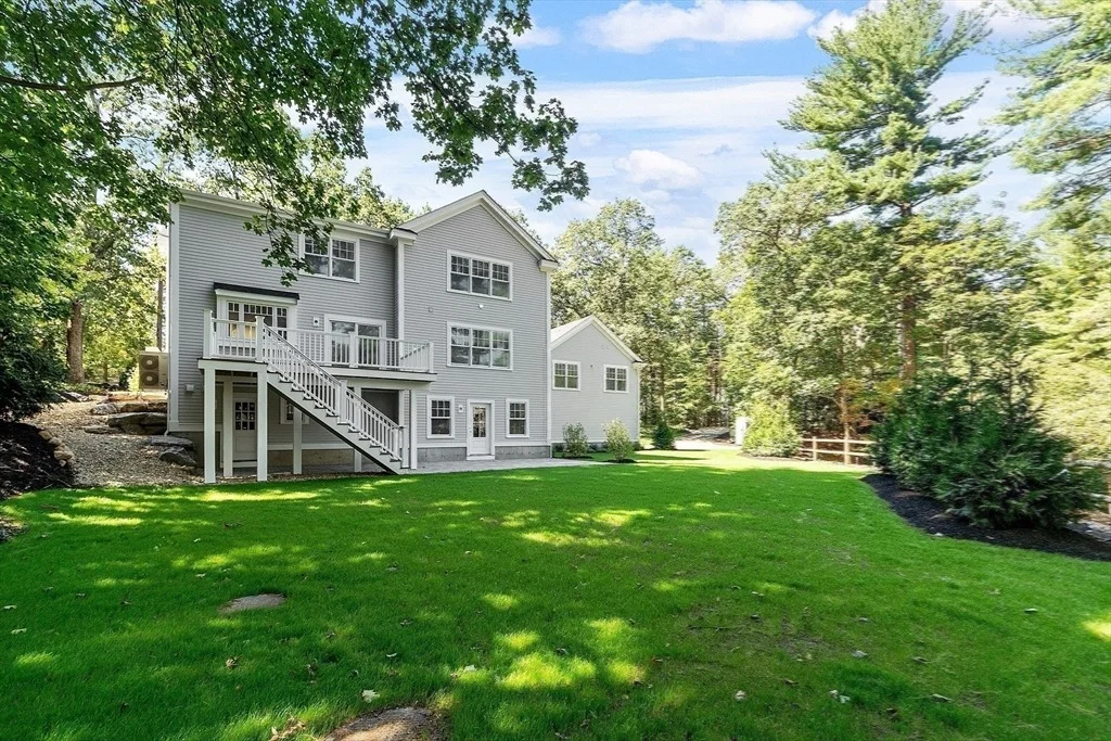 Photo of 140 Revolutionary Road
