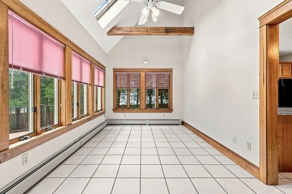 Photo of 176 Putnam Rd
