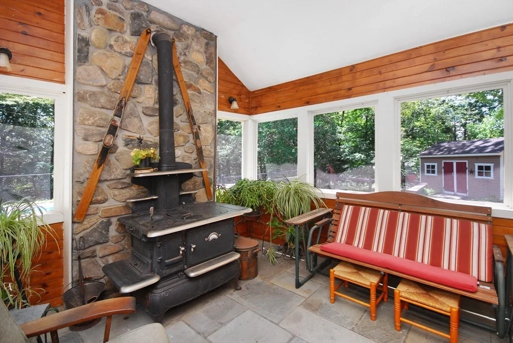Photo of 7 Country Ln