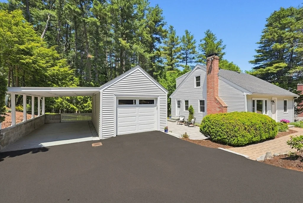 Photo of 348 Old Connecticut Path