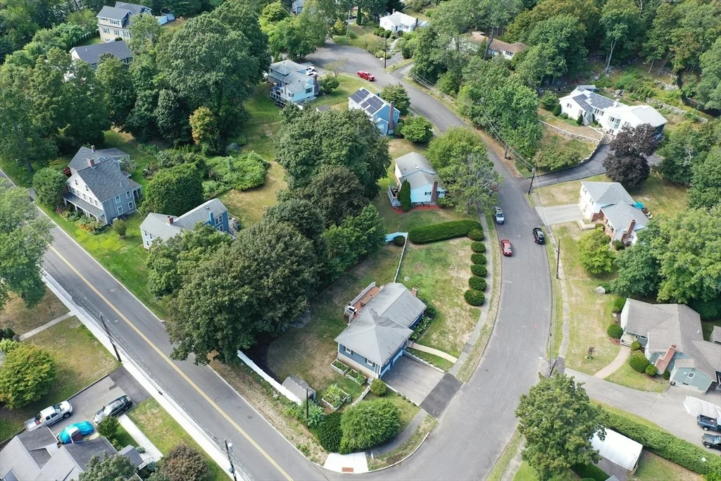 Photo of 10 Glen Cir