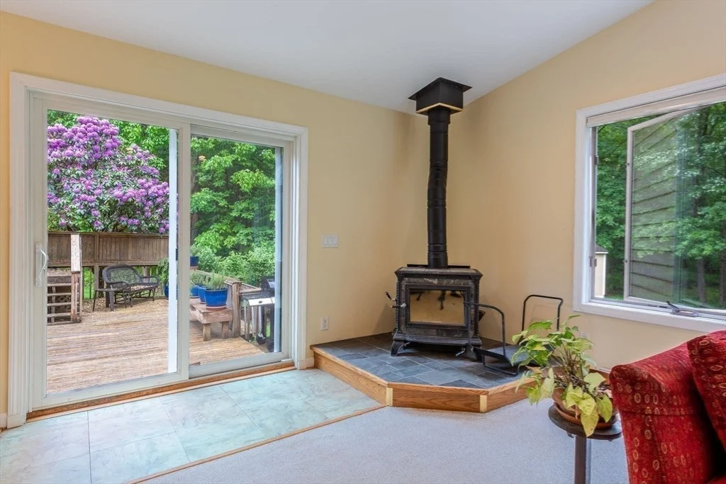Photo of 54 Deepwoods Dr