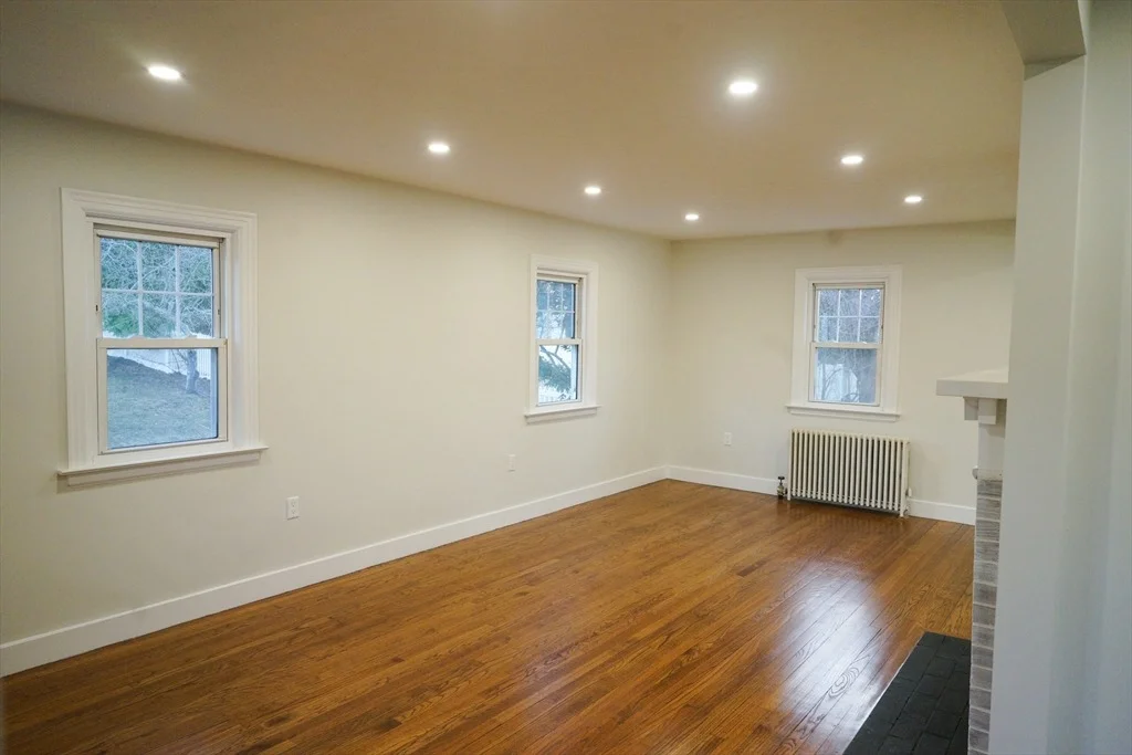 Photo of 1 Triangle St.