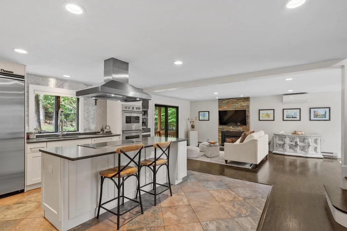 Photo of 29 Shaker Rd