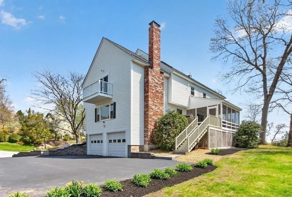 Photo of 294 Bear Hill Road