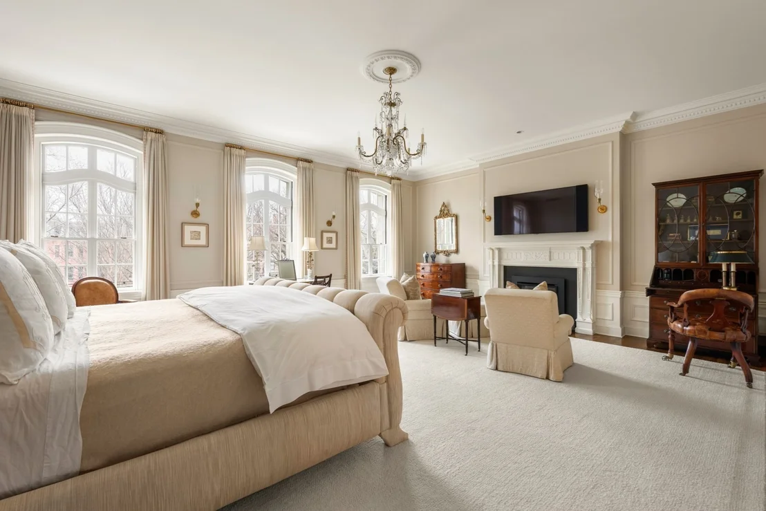 Photo of 128 Commonwealth Avenue