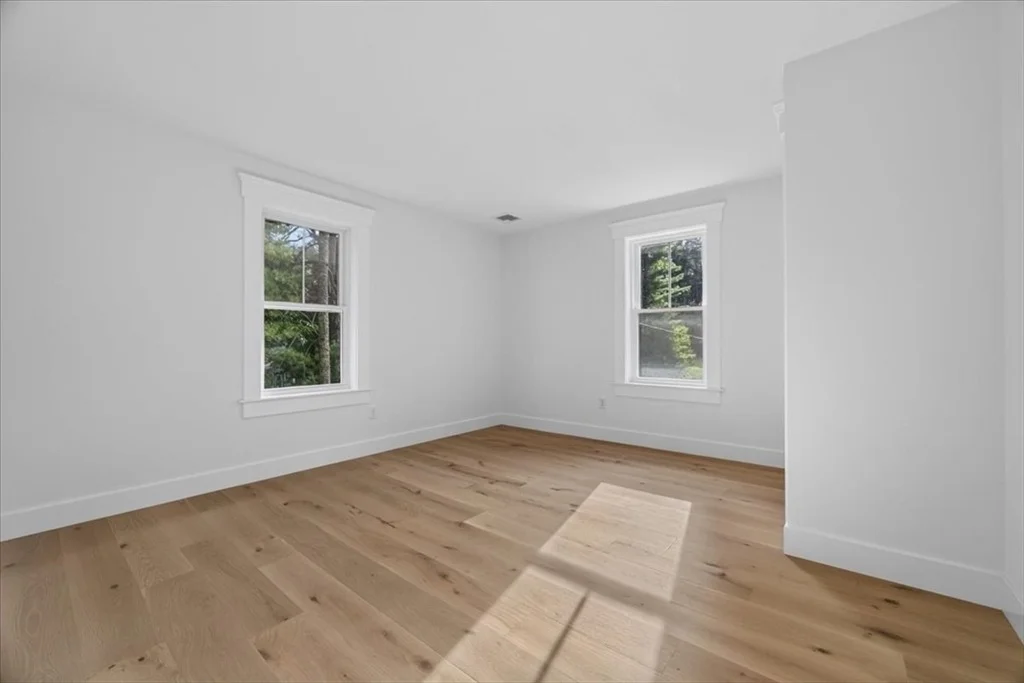 Photo of 25 Lynn St