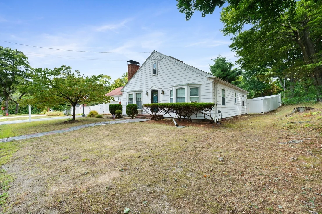 Photo of 163 Oakside Ave