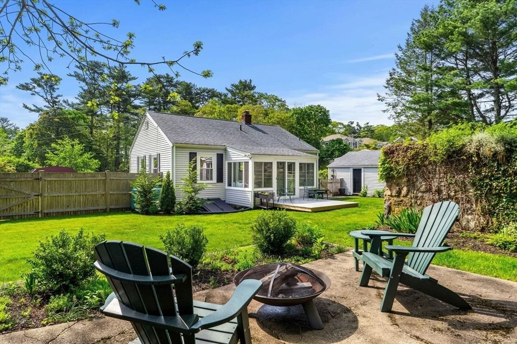 Photo of 387 Western Avenue