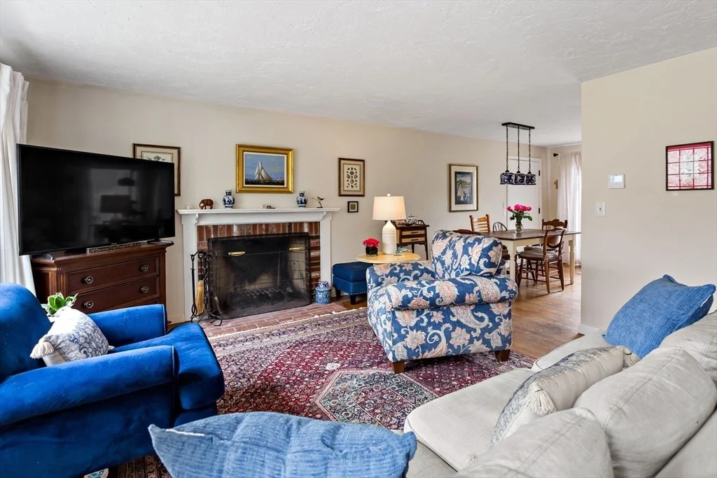 Photo of 7 Bonnie Briar Rd