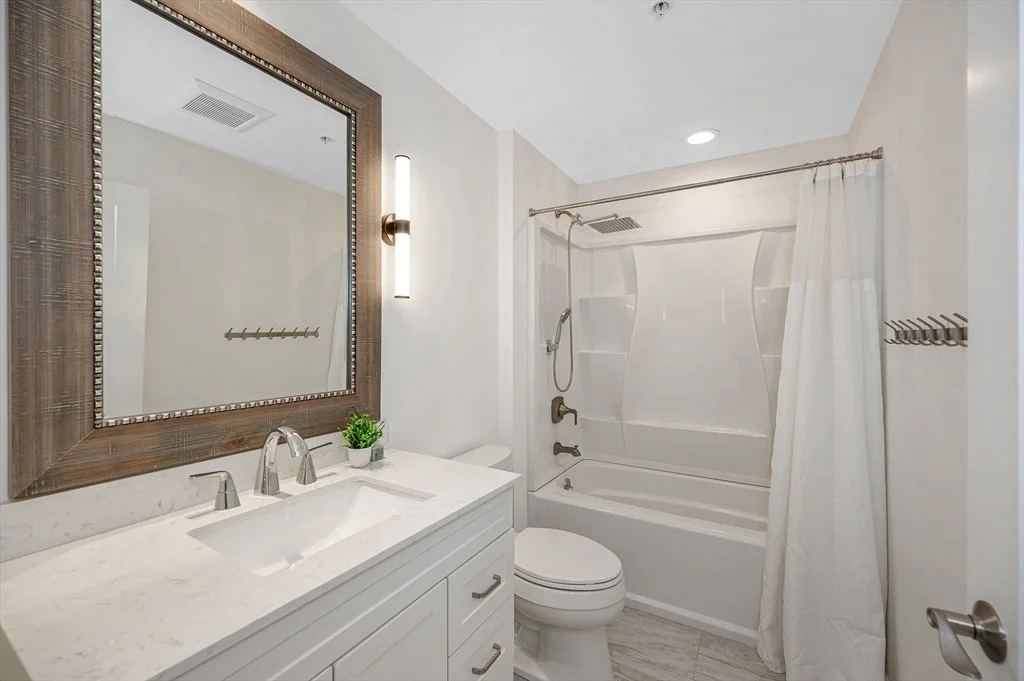Photo of Unit 205 at 17 Kearney Sq