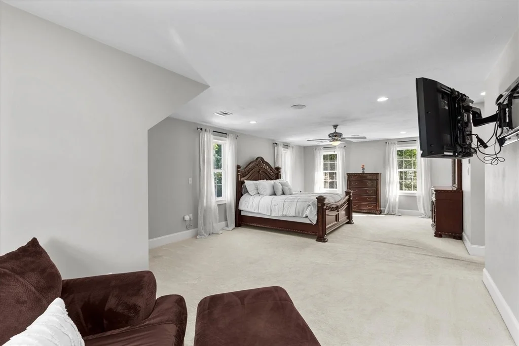 Photo of 71 Silver Fox Rd
