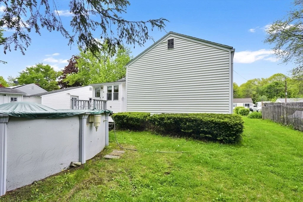 Photo of 300 Circle Dr