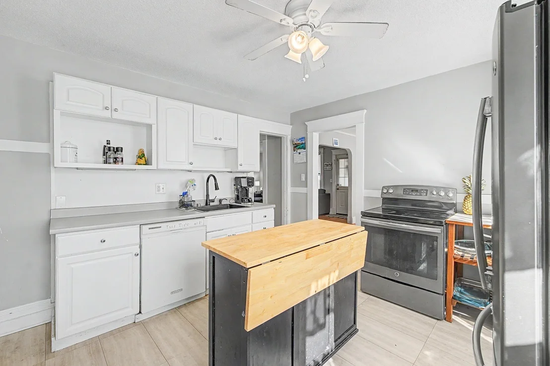 Photo of 419 Hillside Ave