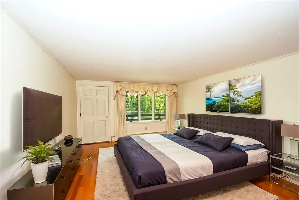 Photo of 6 Damons Point Drive