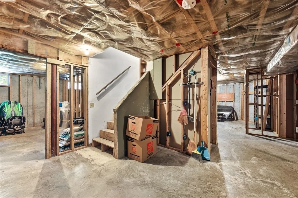 Photo of 12 Parkway Dr