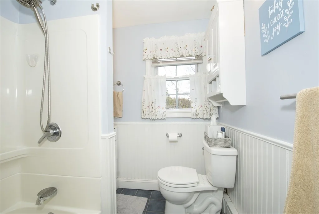 Photo of 9 Orchard Dr