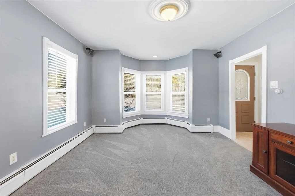 Photo of 4 Intervale Rd