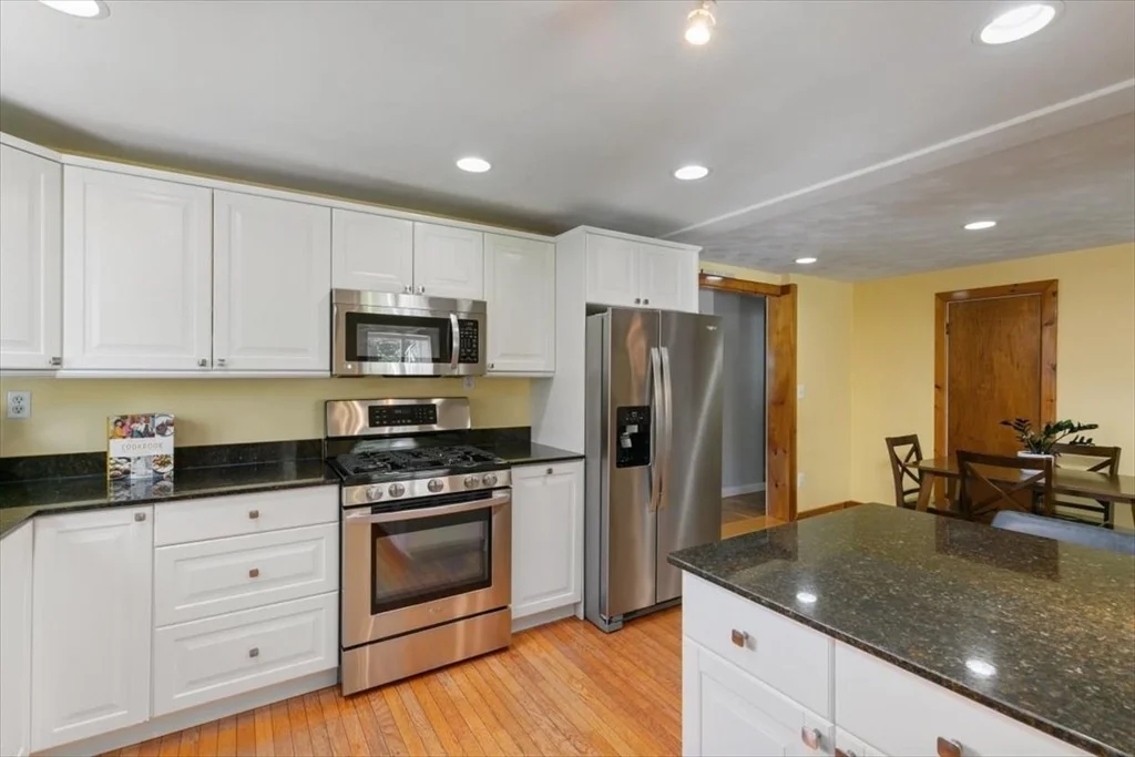 Photo of 3 Cedarwood Ln