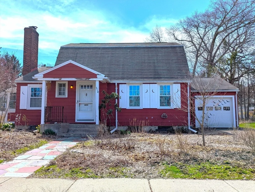 Photo of 314 Mackenzie Ave
