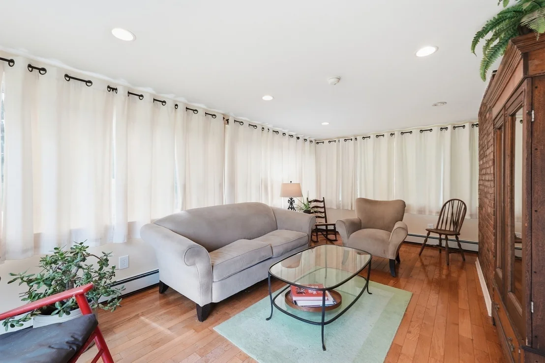 Photo of 12 Summer Hill Rd