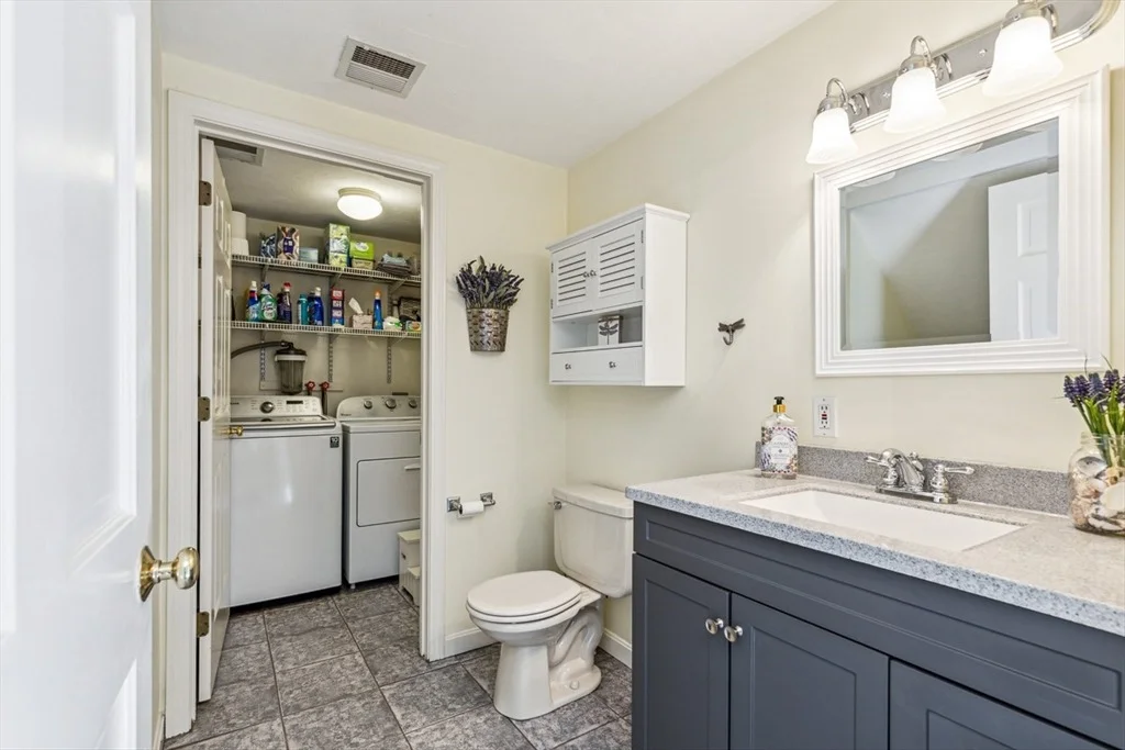 Photo of 2 Strawstone Ln