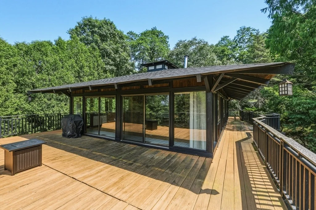 Photo of 5 Laurel Ridge Dr