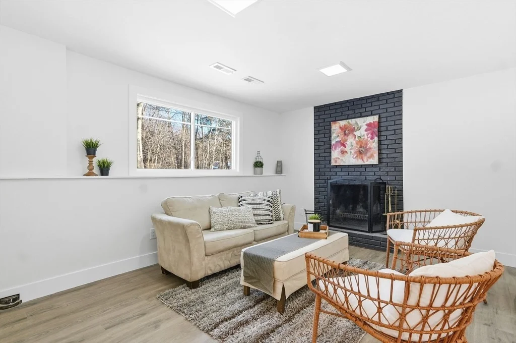 Photo of 155 Mill St