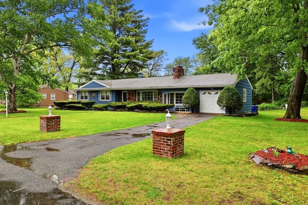 Photo of 87 Squire Ln