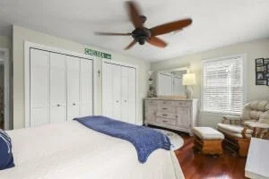Photo of 5 Lancaster Ln