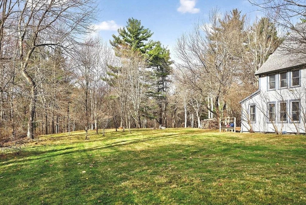 Photo of 320 Old Ayer Rd
