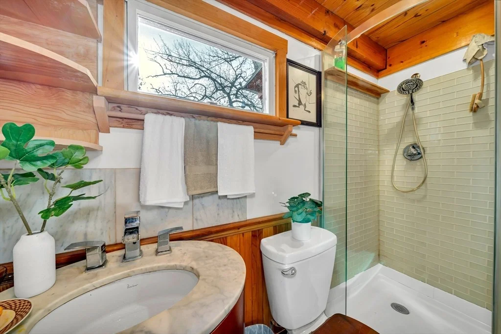Photo of 1 Bisson Ln