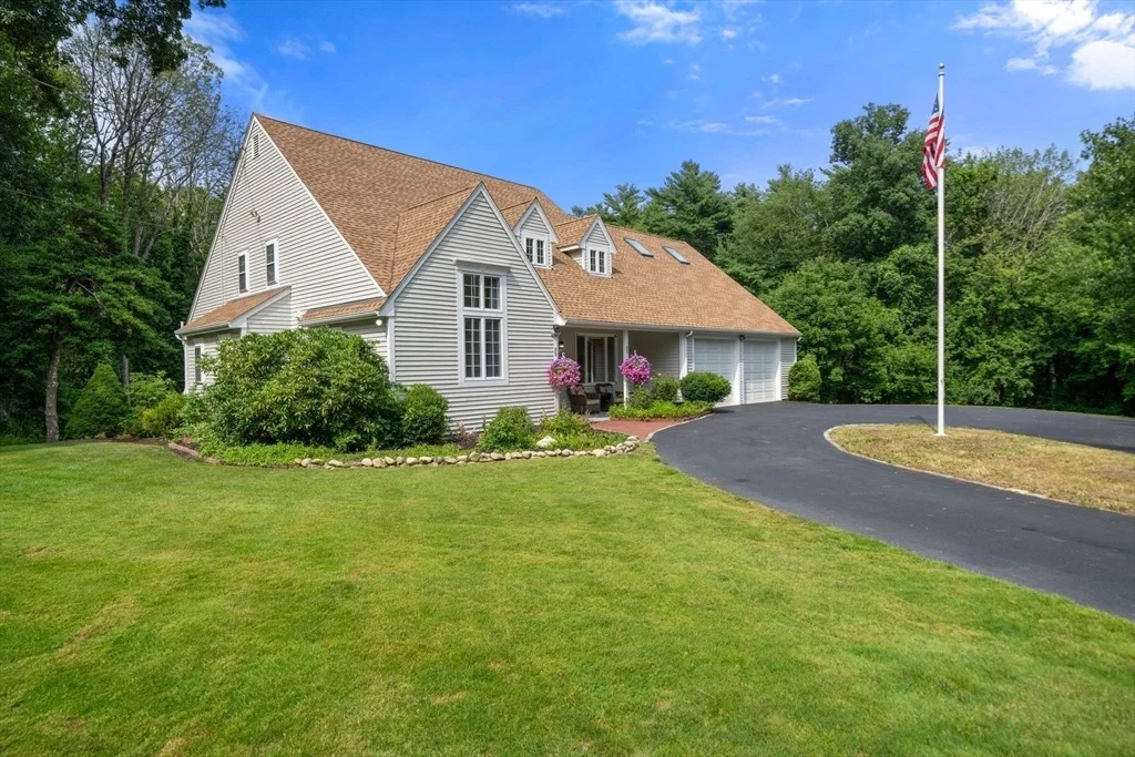 Photo of 359 Holly Rd