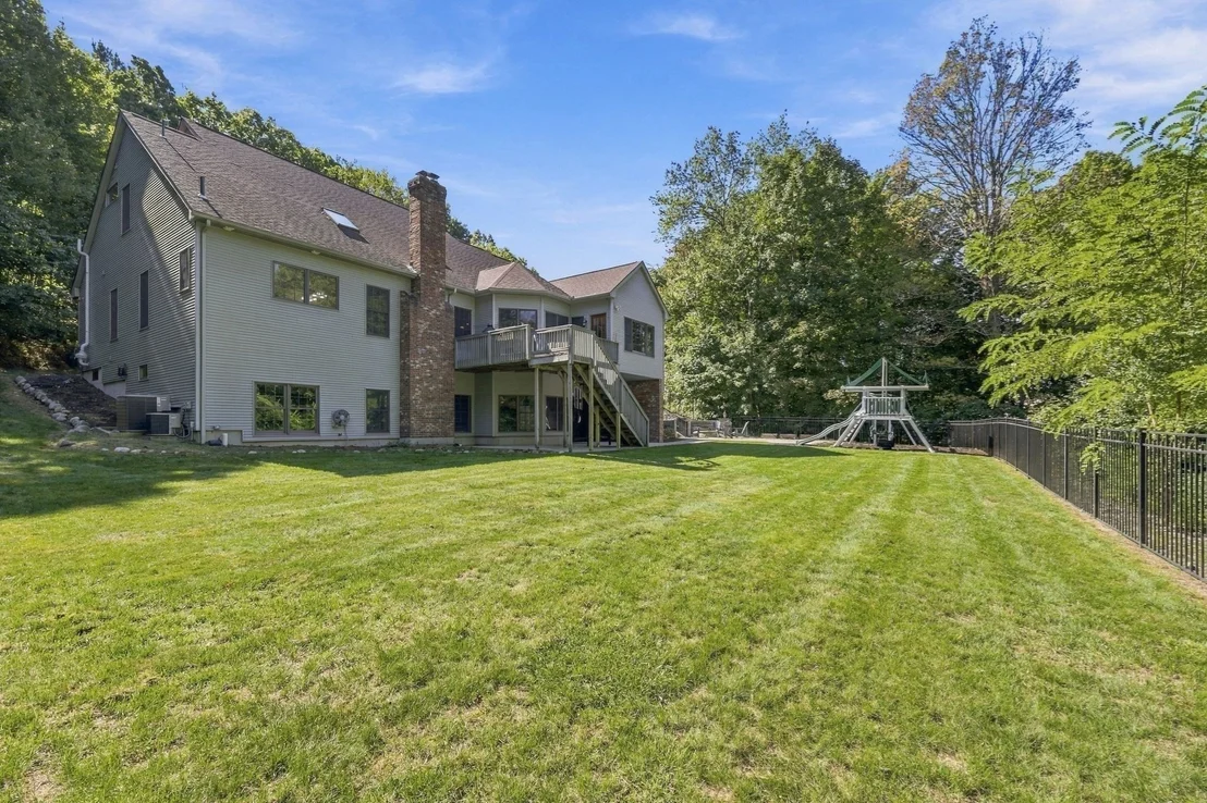 Photo of 2 Highview Circle