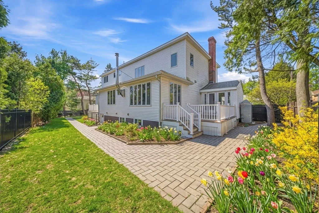 Photo of 124 Deborah Rd