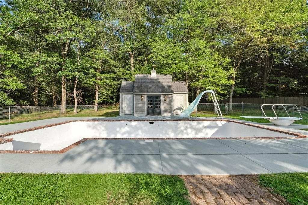 Photo of 14 Alderbrook Drive