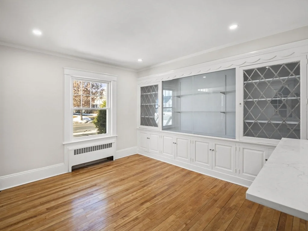 Photo of 329 Burncoat Street