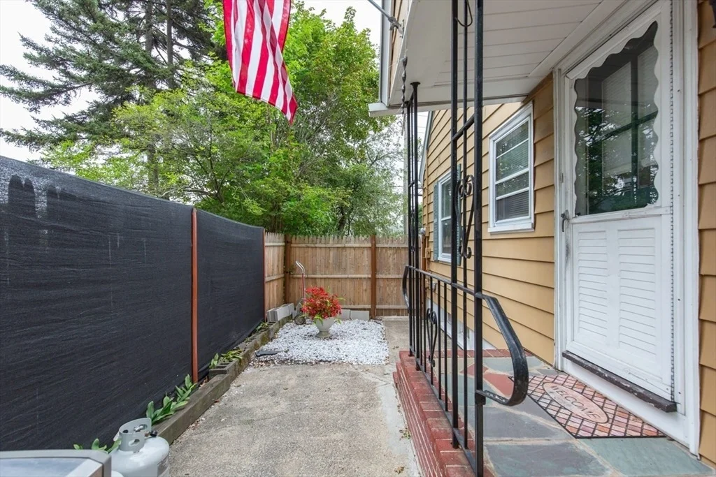 Photo of 119 Lawrence St