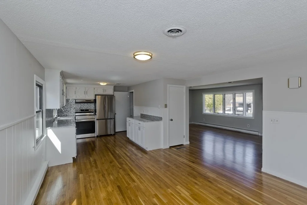 Photo of 185 Fletcher Cir