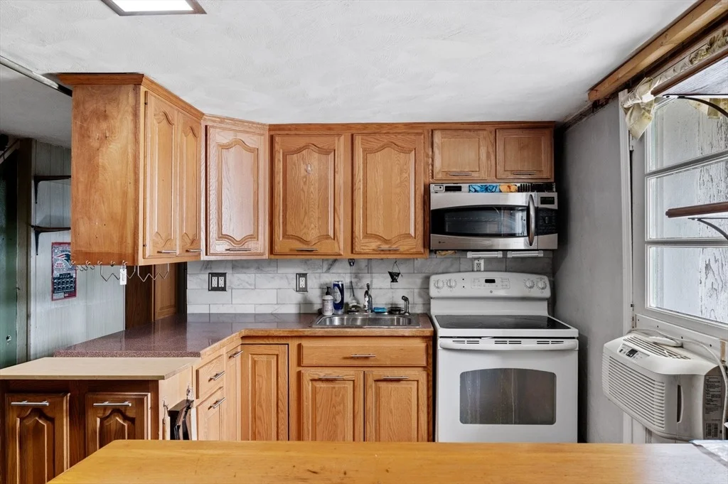 Photo of 504 Loring Ave