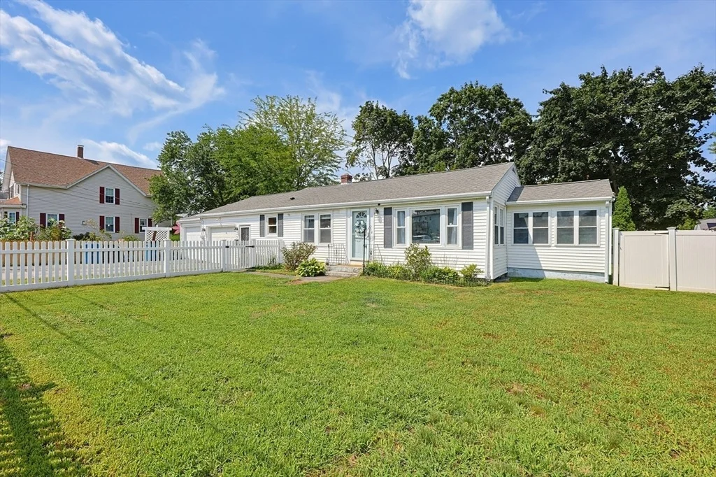 Photo of 30 Lloyd St