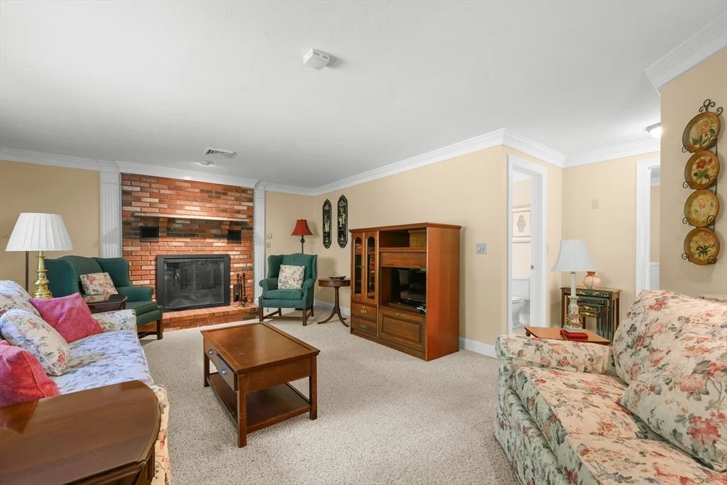 Photo of 87 Foxglove Rd