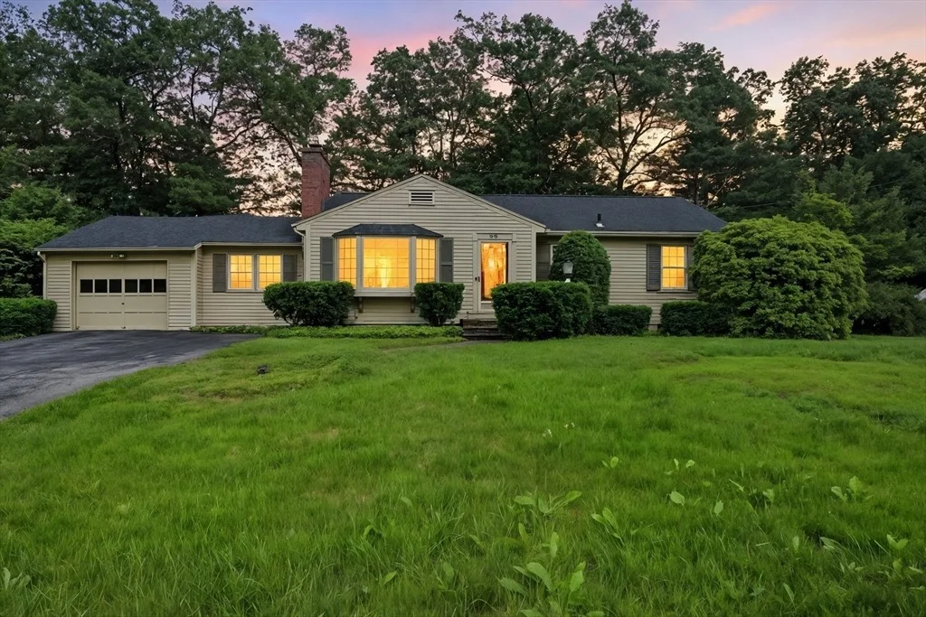 Photo of 30 Western Cir
