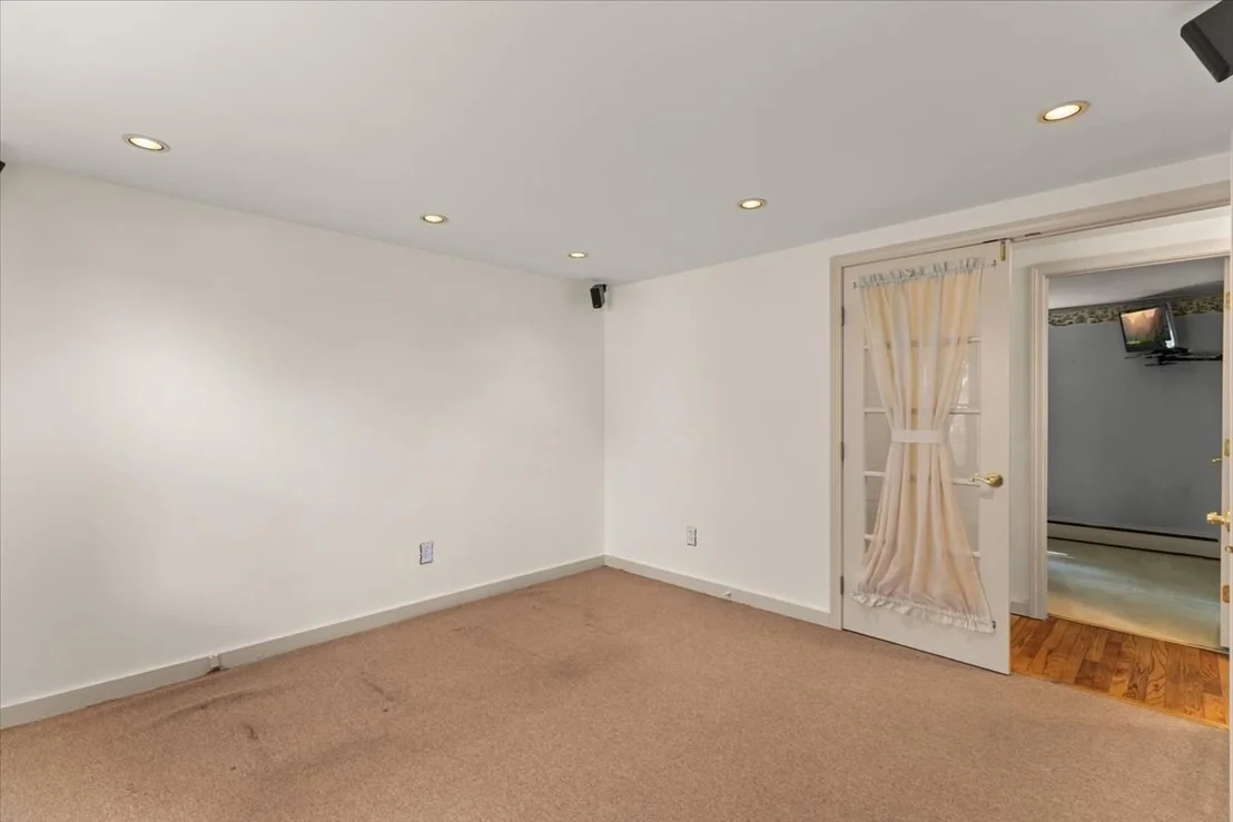 Photo of 8 Clay Pond Rd
