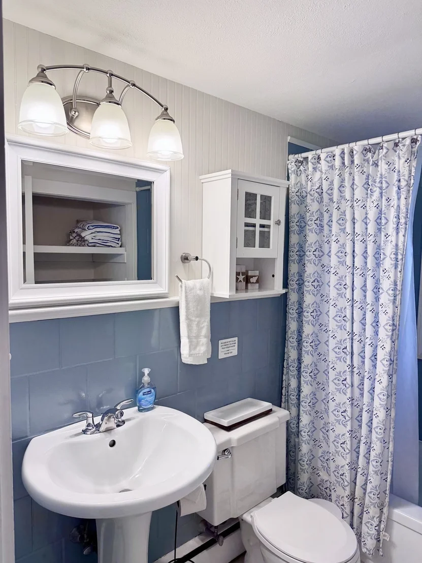 Photo of 42 Vineyard Ave