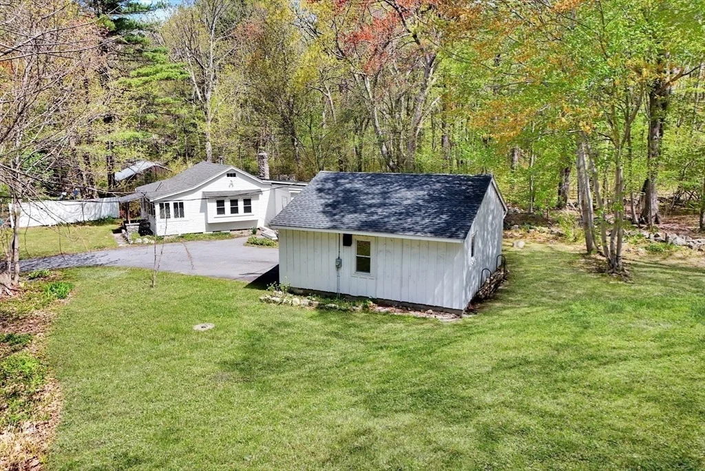Photo of 85 Colonial Dr